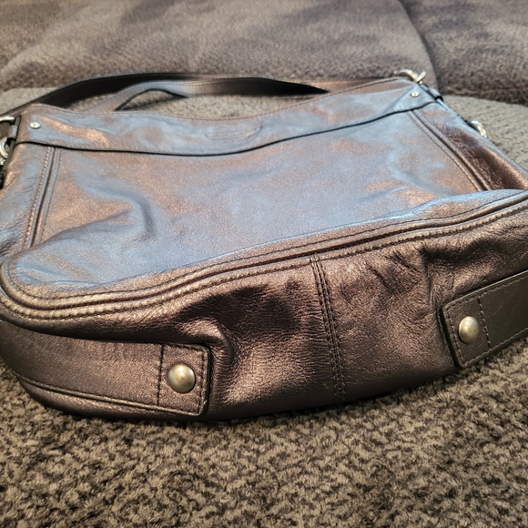 Metallic coach purse great shape see photos - Picture 3 of 11